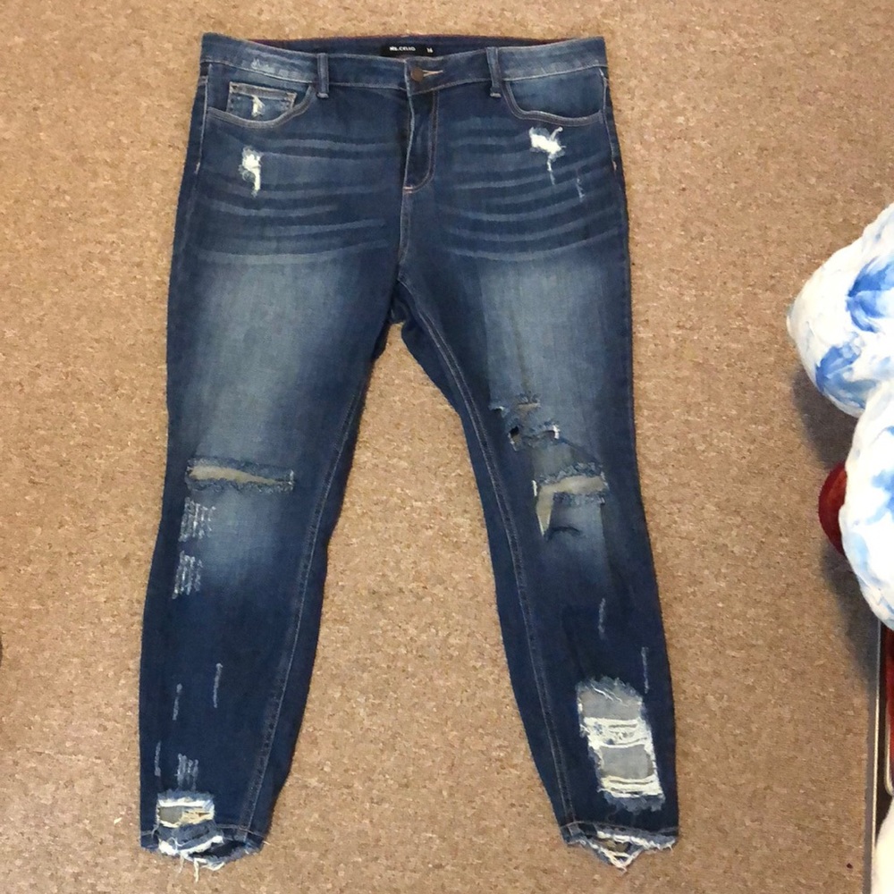 PLUS SIZE DENIM RIPPED JEANS